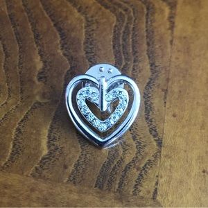 Daniel Wellington silver rhinestone heart pin